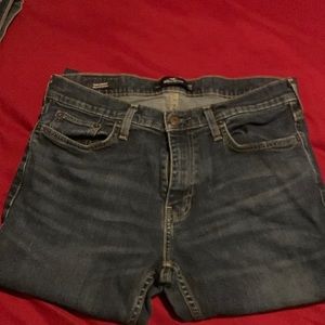 Men’s Jeans. Clean, pet/smoke free home.